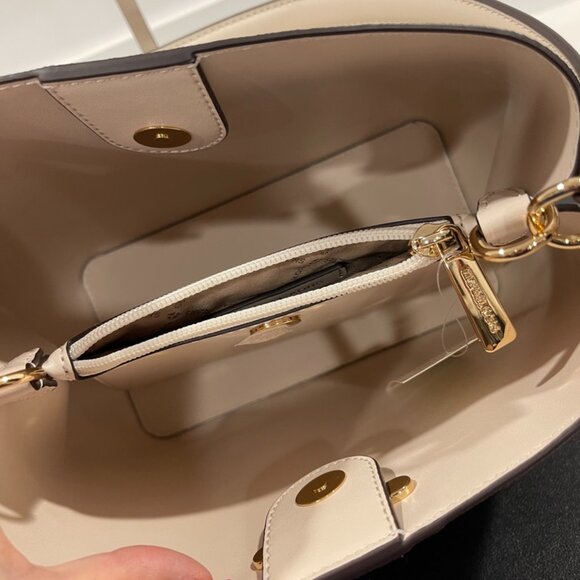 Michael Kors Pratt Medium Signature Logo and Metallic Shoulder Bag (JB1227) - Picture 8 of 10